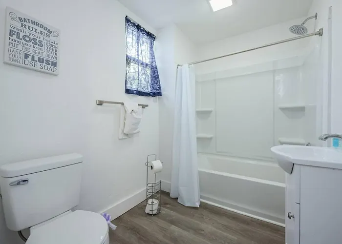Unit 10 Cozy Convenient Near Offers *