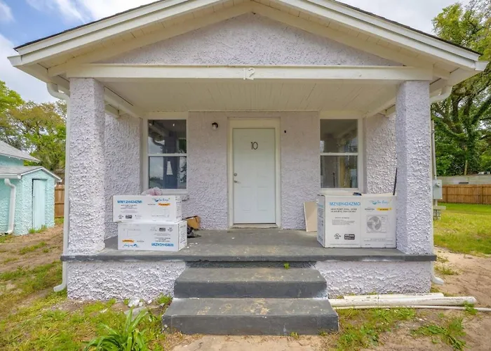 Holiday home Unit 10 Cozy Convenient Near Offers