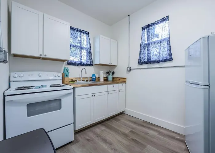 Unit 10 Cozy Convenient Near Offers Holiday home Pensacola
