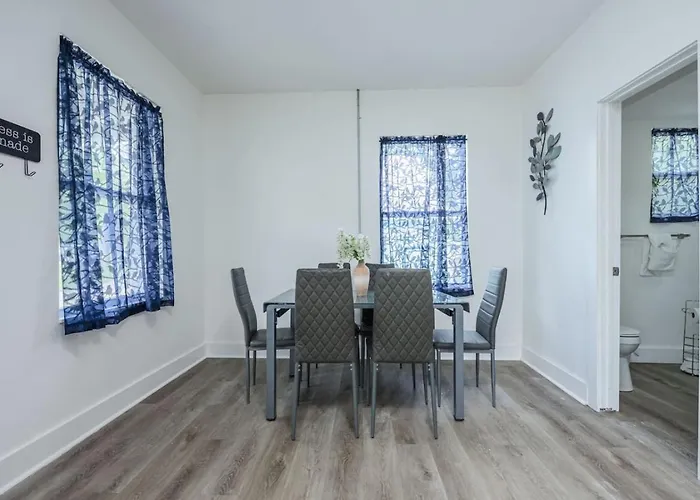 Unit 10 Cozy Convenient Near Offers * Pensacola
