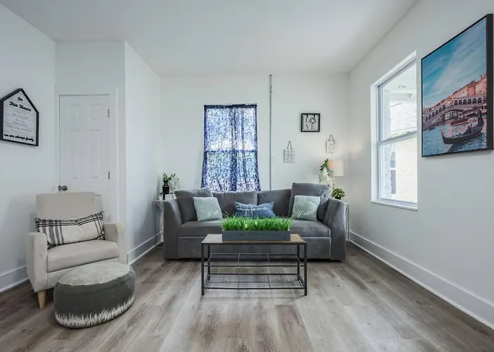 Unit 10 Cozy Convenient Near Offers Holiday home